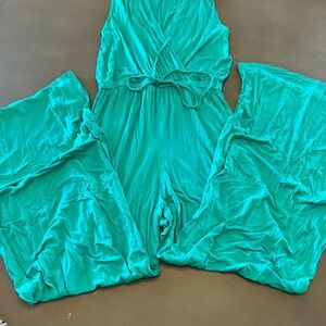 Tua Womenβs Sleeveless Teal Soft Stretchy Jumpsuit, size M